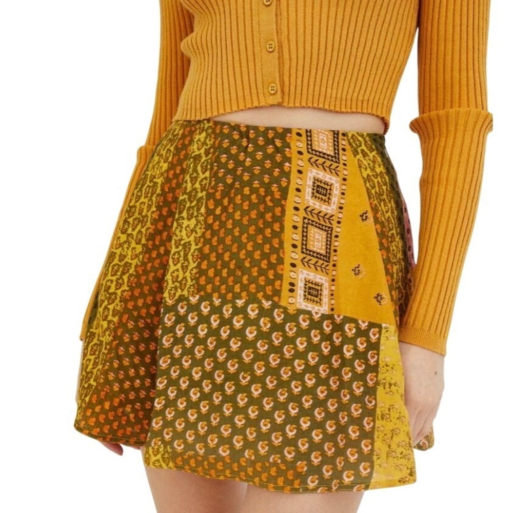 Urban Outfitters Patchwork Floral Mini Skirt Green Yellow Pink Viscose‎ Size S